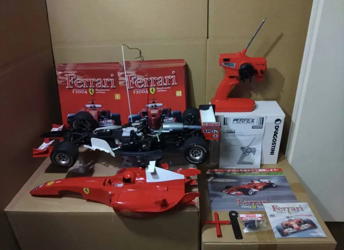 Kyosho DIAGOSTINI F-1 F2004 Ferrari 1/8